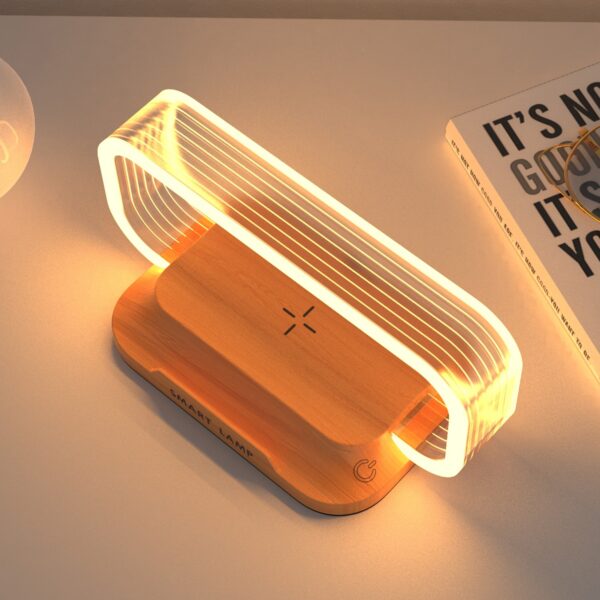 Night light with wireless fast charging - Image 3