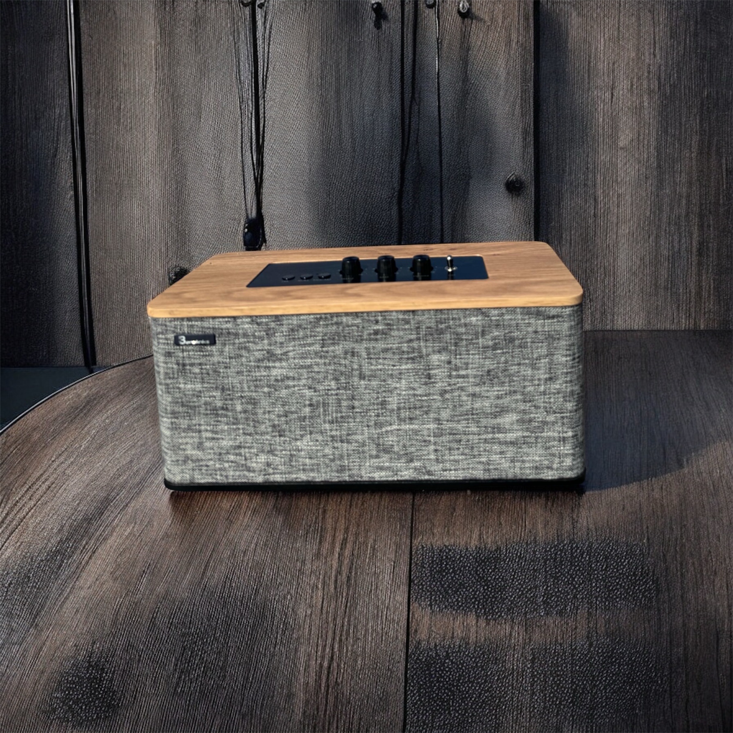 J series 5
Bluetooth speaker - Image 3